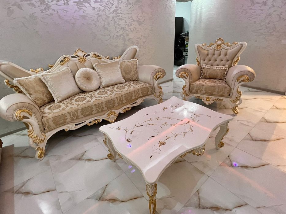 Много запазени мебели