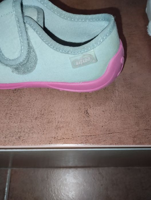 Два чифта пантофки 27н