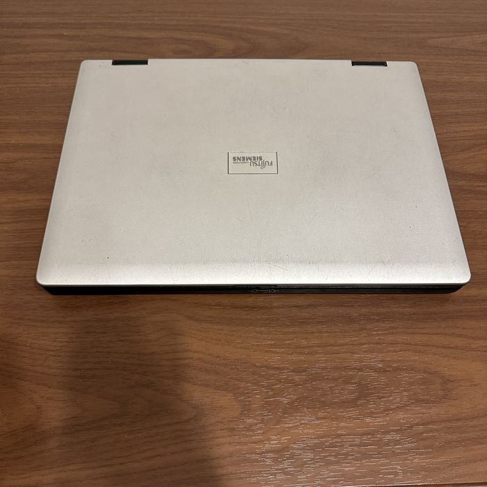 Ноутбук Fujitsu Amilo Li 2727