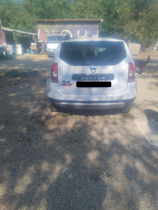 Vand Dacia Duster 2013 sau schimb