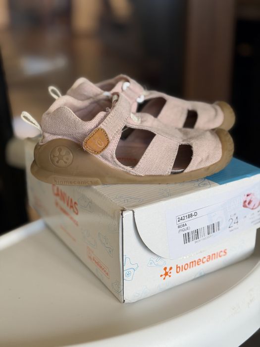 Biomecanics Canvas marime 24