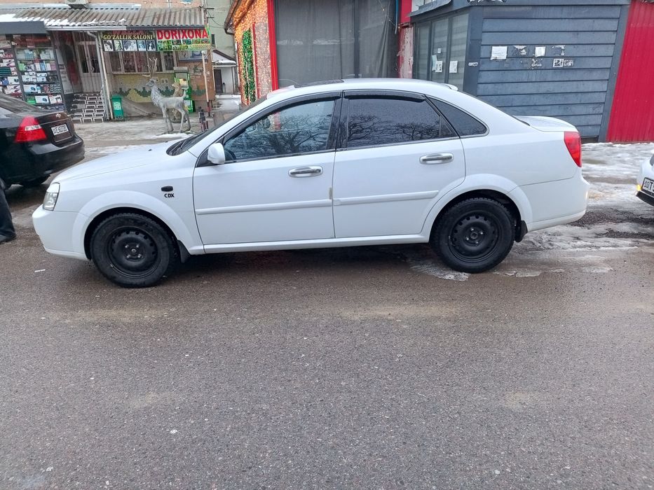 Ласетти белого цвета