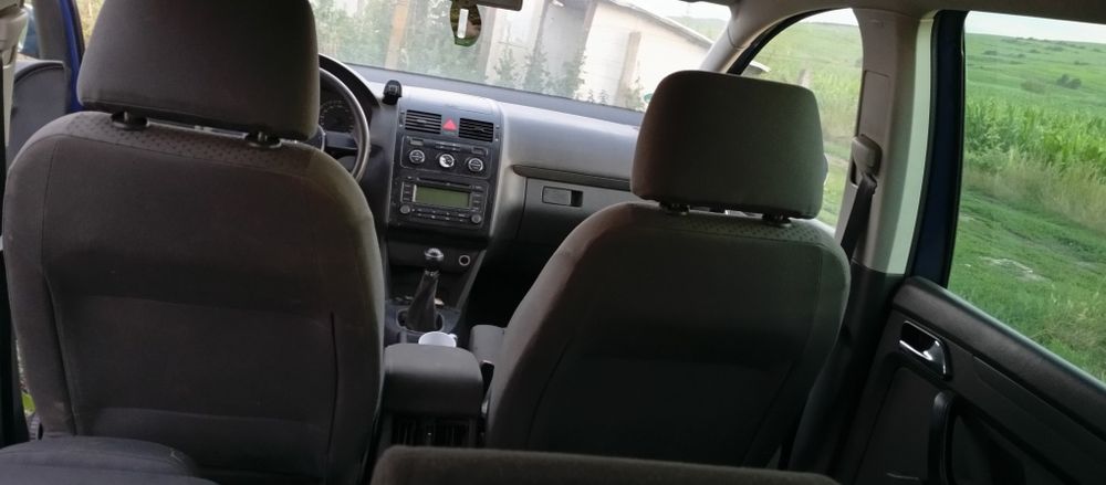 Dezmembrez VW TOURAN
