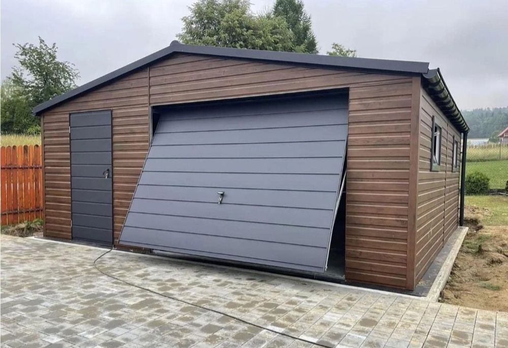 Vând garaj auto pe structura metalica