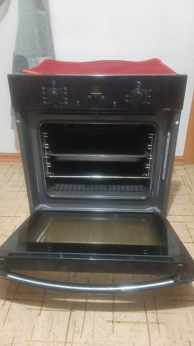 Духовой шкаф Elektroluks