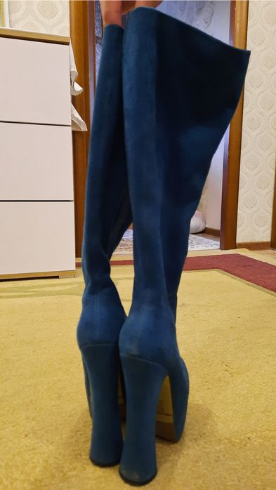 Продаю обувь 34-35рр