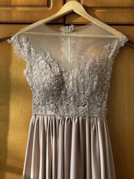Rochie ocazie deosebita