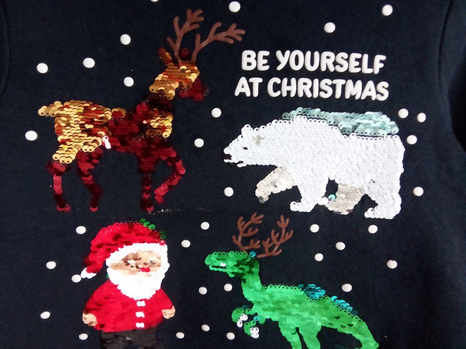 Два чифта номер 32,нови  за 20 eвро.