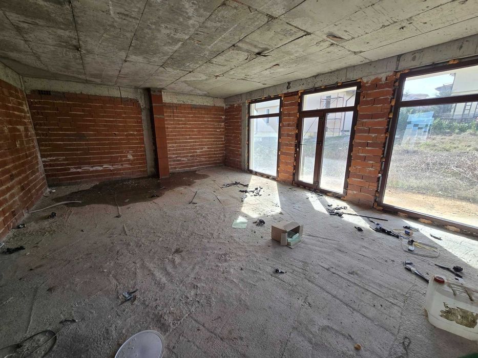 Къща в м-т Атюрен