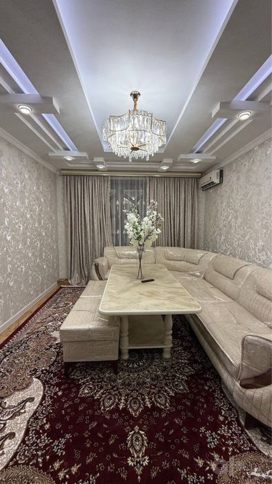 Продантся 3 ком. Квартира на 2 этаже в Мархабо площадью 80 кв.м.