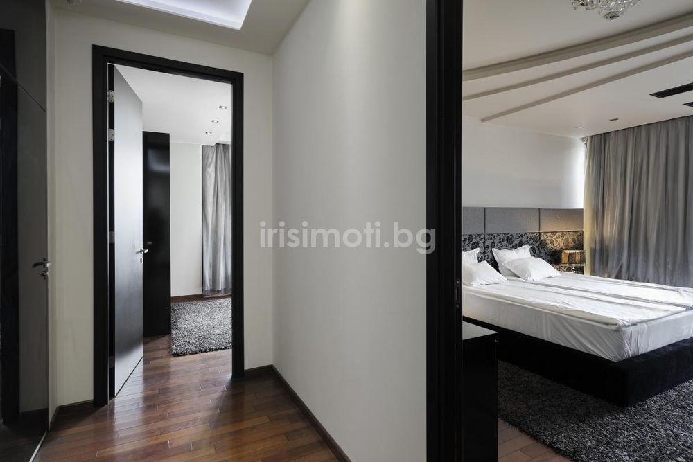 Продава се Тристаен апартамент в София, Манастирски ливади - 232 кв.м за 2605 €/кв.м - Снимка #8