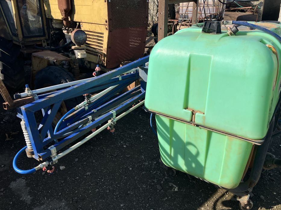 Пръскачка навесна за трактор Тарал