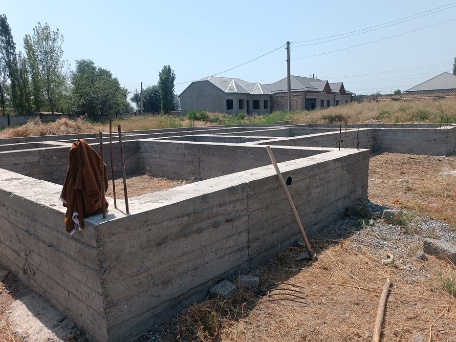 16000$ 6хона яшаш ва ошхонага Фундамент 6 сотих ери билан