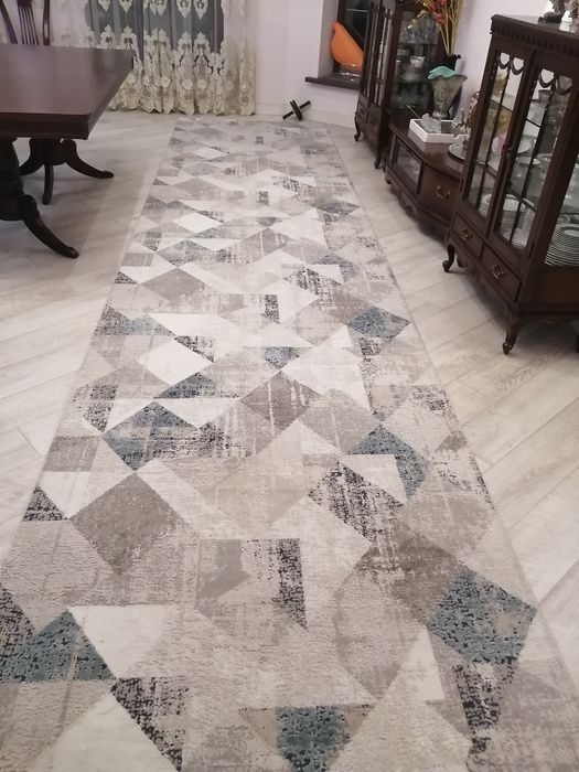 Продам палас 600 см х 142 см.