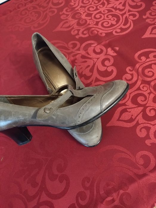Pantofi din piele!