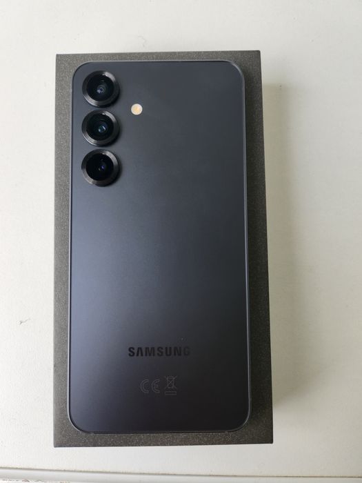 Samsung S25 128GB перфектен