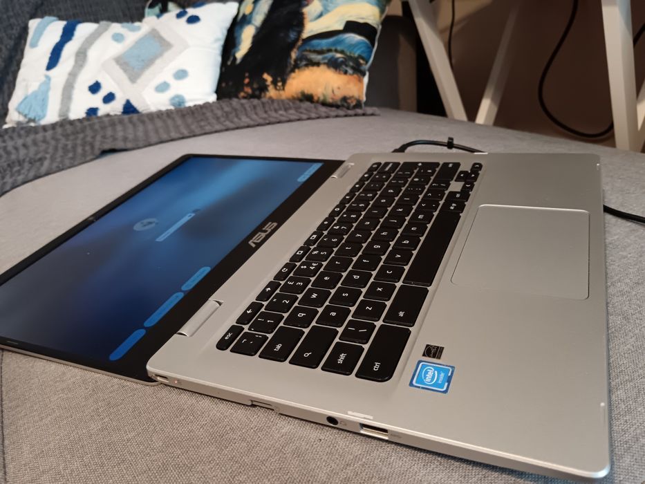 Лаптоп Asus Chromebook C423N
