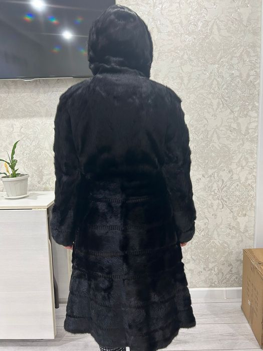 Продаю норковую шубу