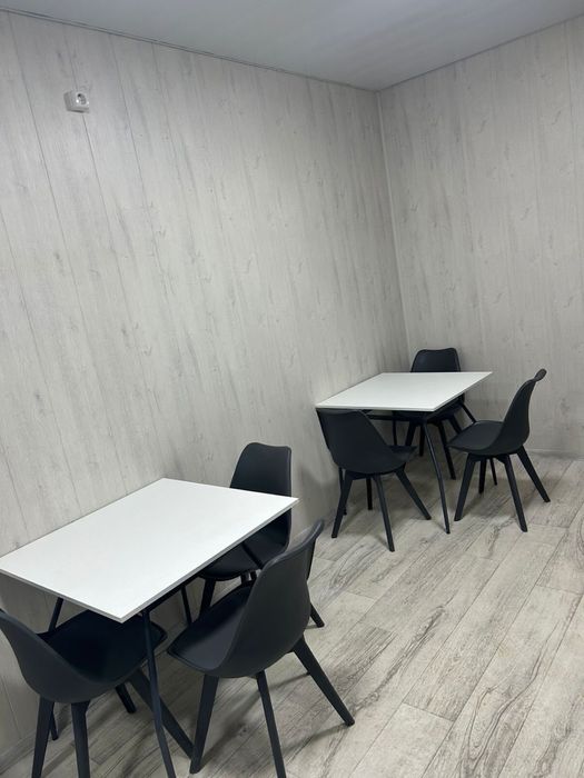 Продам столы и стулья — почти новые