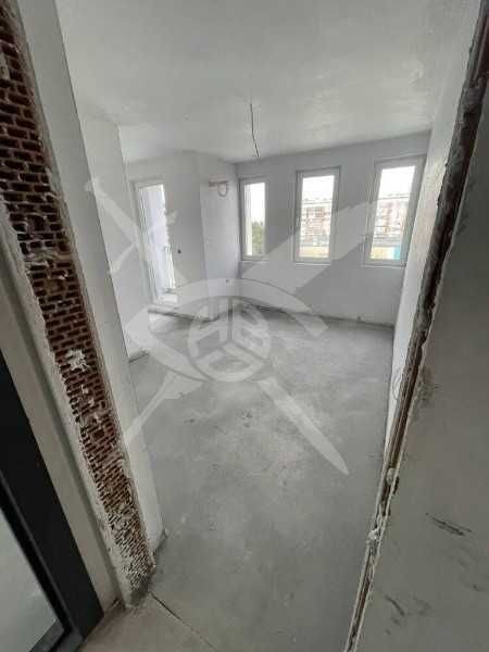 Тристаен апартамент в квартал Възраждане 97094