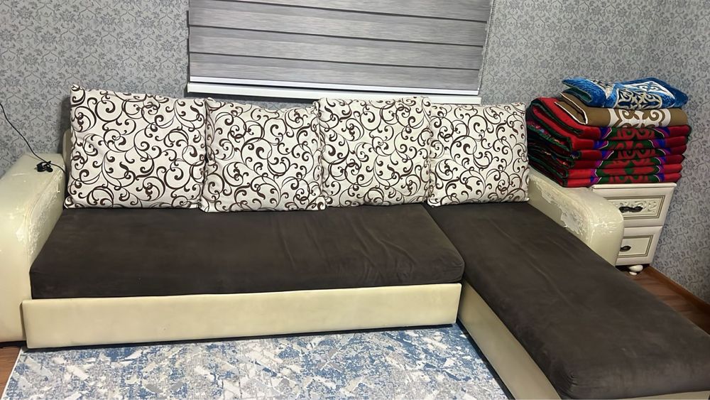 Диван для гостиной