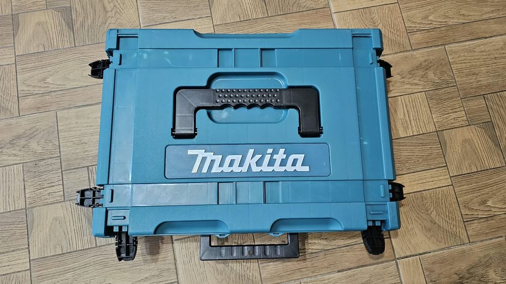 Набор инструментов 4 в одном. Makitta.