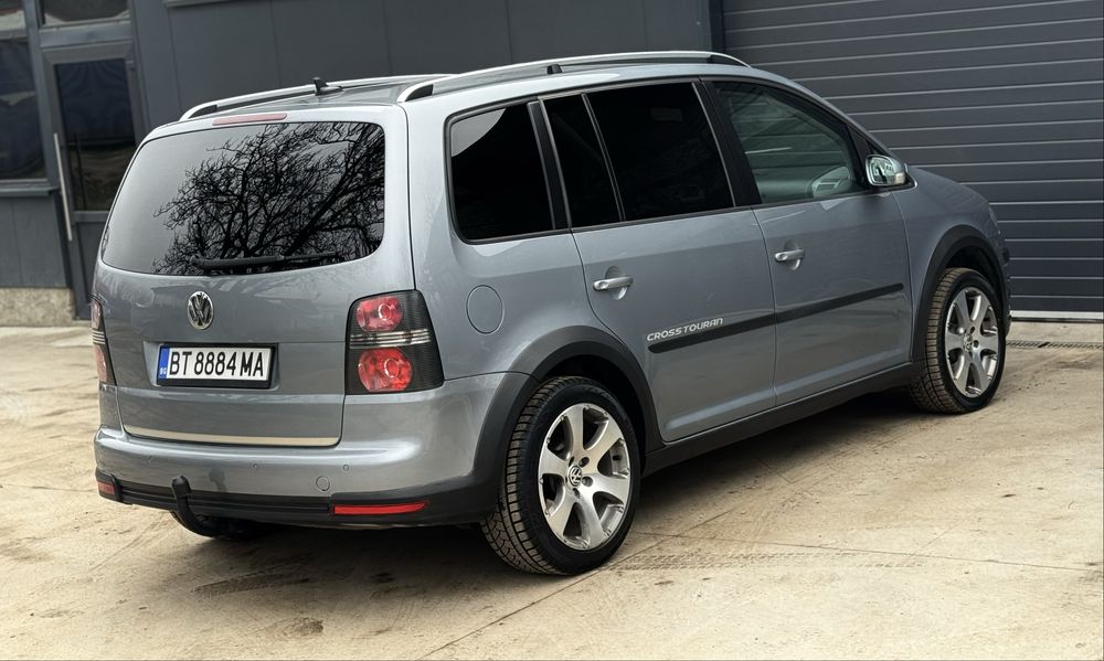 VW cross touran 2.0TDI 170к.с
