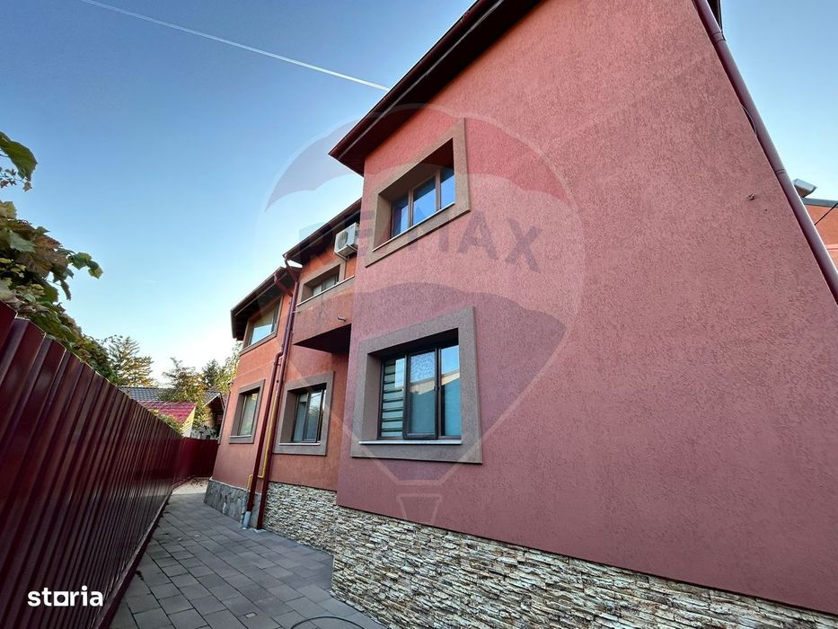 Casă P+1 cu 2 corpuri, 2 garaje și vizibilitate excelentă – Ploiești,
