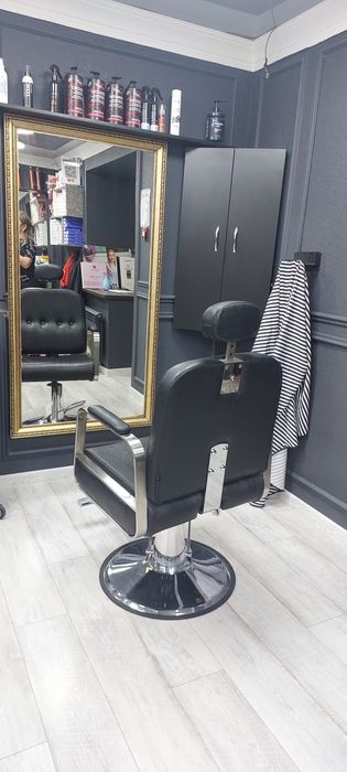 Аренда кресла парикмахера