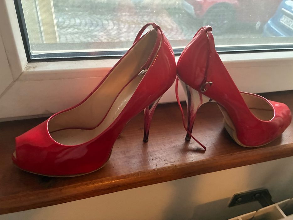 Продавам оригинални обувки различни видове Giuseppe Zanotti, Icone