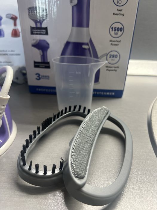 Пароочистител за дрехи Daewoo – вертикален, 1500W, с приставки