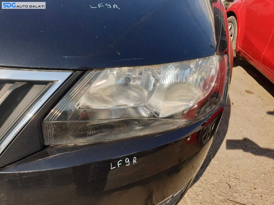 Far Stanga Skoda Rapid 2012 - 2017 Cod 5JC941017 [C1569]