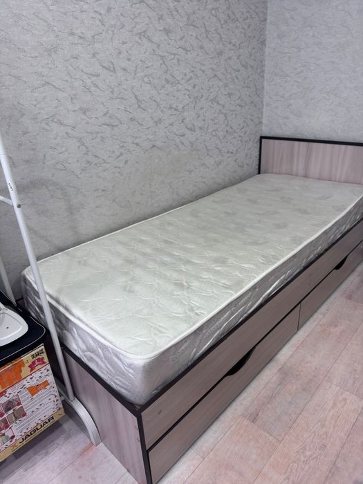 Продам кровать 10000