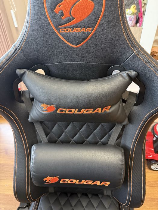 Геймърски стол Cougar Armor S