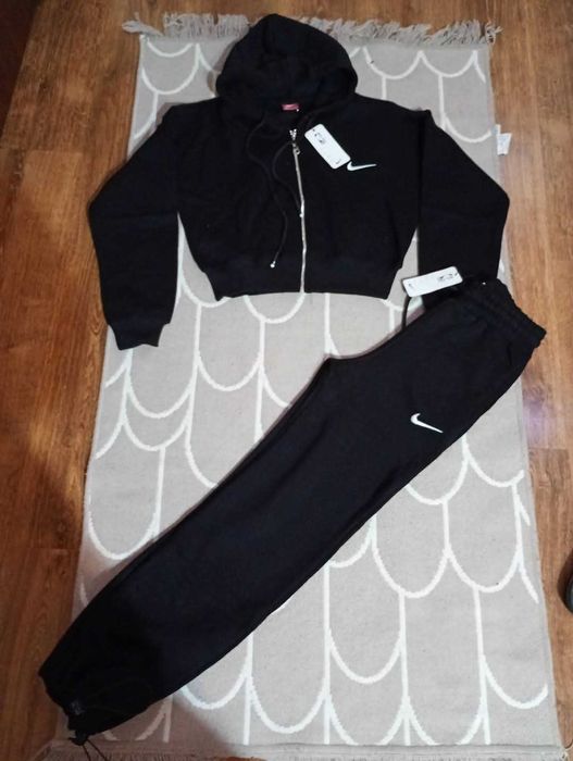 Дамски екипи 35 евро. С-М-Л