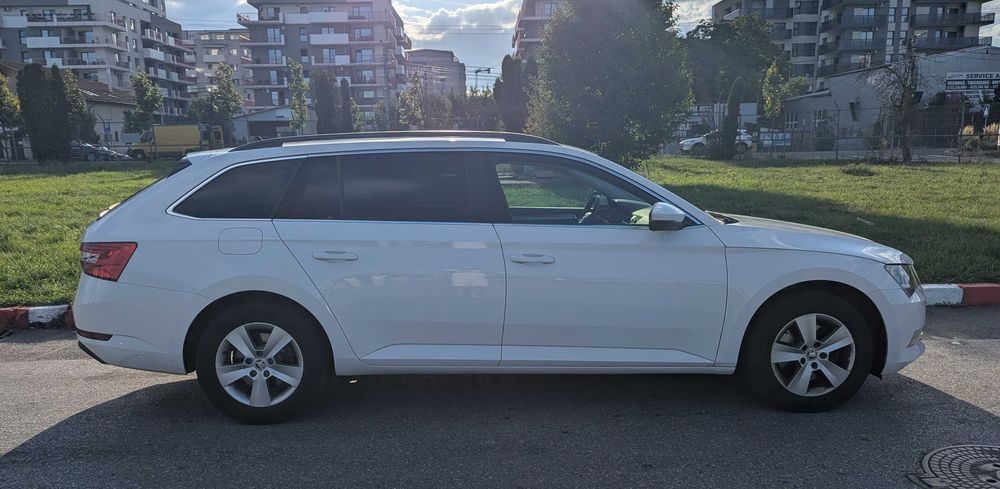 SKODA Superb 0 — imagine 4