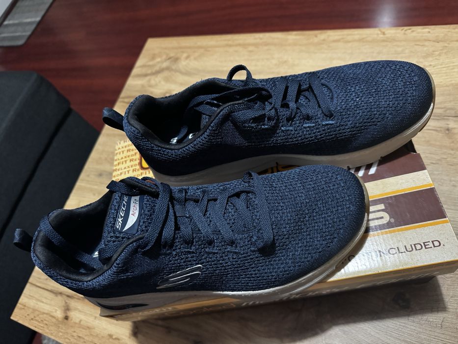 Мъжки обувки sketchers archfit НОВИ