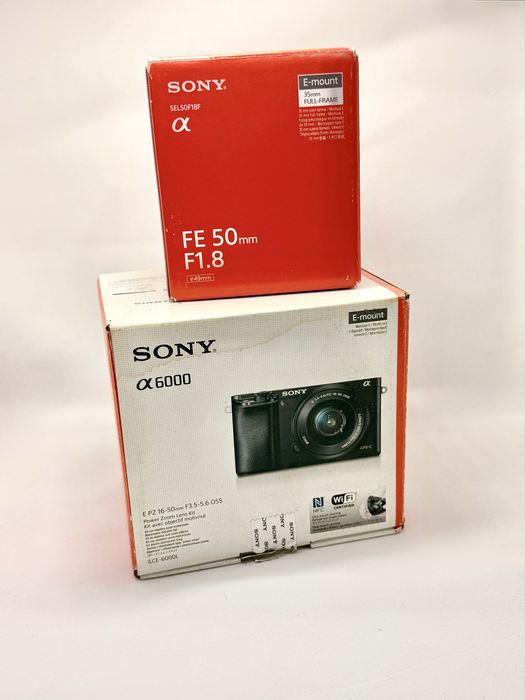 Sony a6000 с двумя объективами