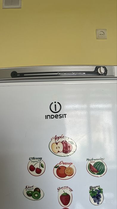 Indesit холодильник сотилади урганч т гаю