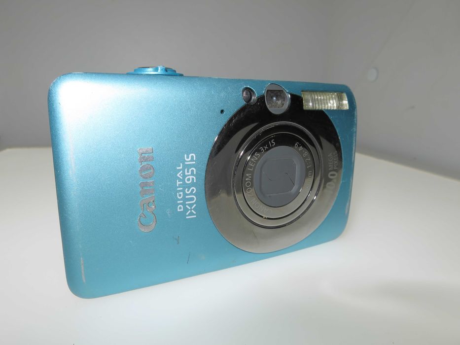 Canon IXUS 95 ултра компактен фотоапарат камера работи перфектно