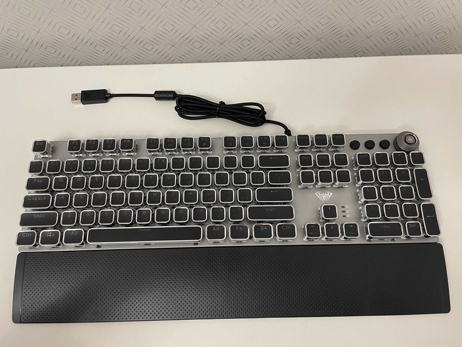 Продам клавиатуры Aula Fireshock V5.