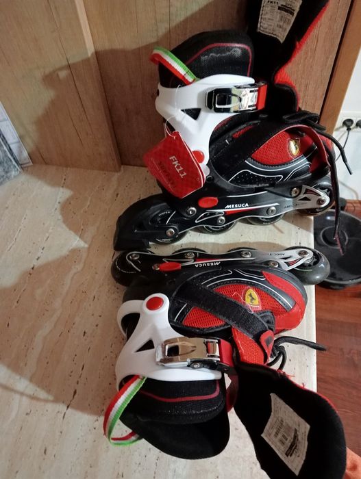 Vând role  Ferrari pentru copii mărimea 30-33