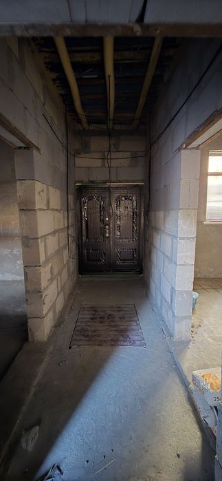 Srochno Yunusobodda hovli sotiladi. (Chinobod sanatoriya yaqinida)