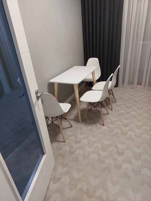 Stol dumoloq kafe restaranlar oquv markazlar uchun стол кафе рестораны