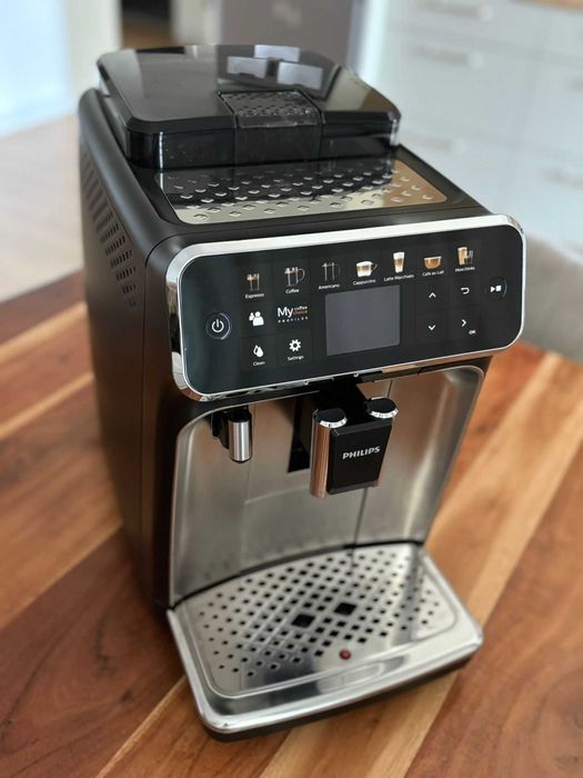 De vânzare Aparat de cafea automat Philips Series 5400 LatteGo EP5447 90