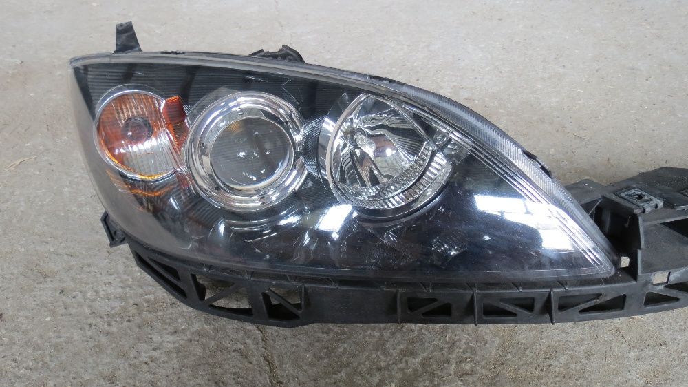 Стоп Стопове Фар Фарове волан крик Mazda 3 hatchback