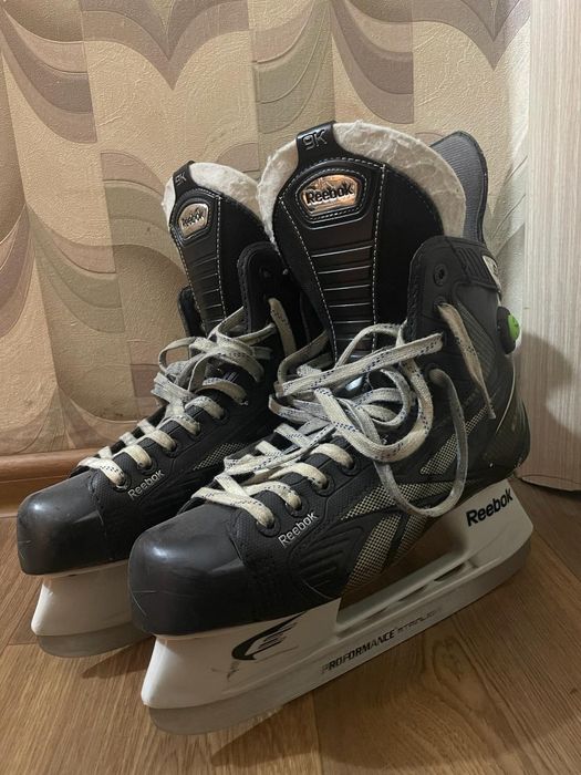 Продаются коньки хоккейные Reebok 9K pump