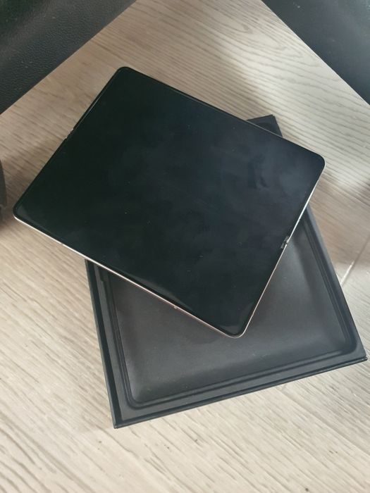 Samsung Z fold 4