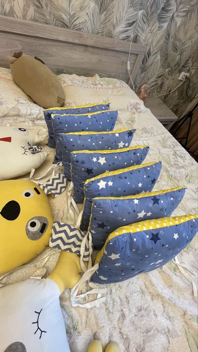 Бортики в манеж и подушки