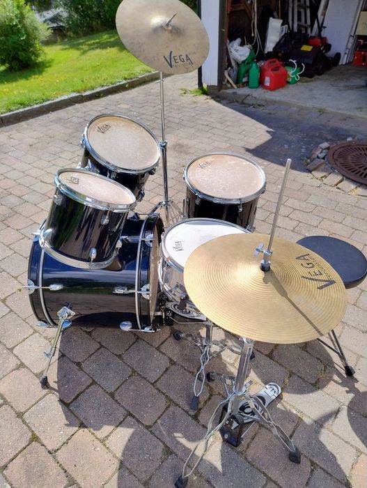 Vega percussion drum sett.